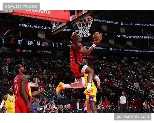 火箭绝杀回合分析 阿门积极拼抢前场篮板完成补篮制胜