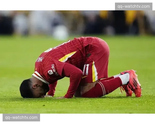 利物浦高位逼抢遭狼队长传破解，科纳特横移短板被反复利用